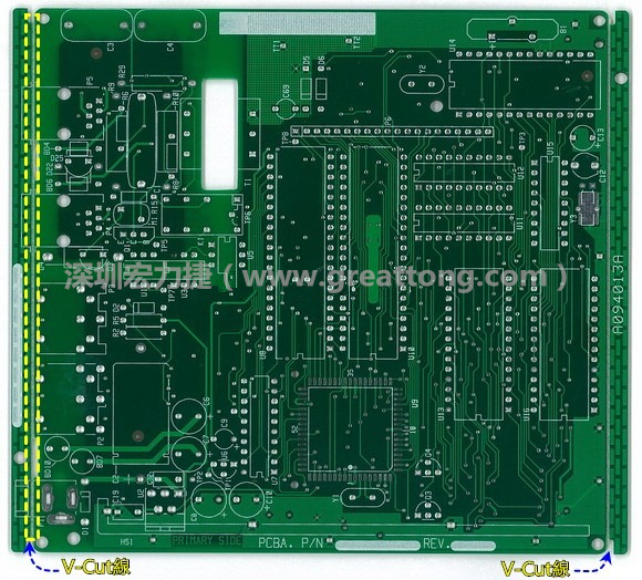 所謂【V-cut】是印刷電路板(PCB)廠商依據(jù)客戶的圖紙要求，事先在PCB的特定位置用轉(zhuǎn)盤刀具切割好的一條條分割線，其目的是為了方便后續(xù)SMT電路板組裝完成后的「分板(De-panel)」之用，因為其切割后的外型看起來就像個英文的【V】字型，因此得名。