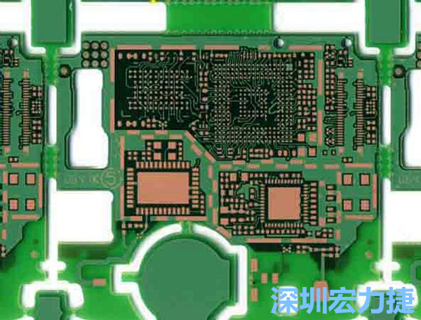 在產(chǎn)品極度要求小型化設(shè)計(jì)時(shí)，可利用HDI板材壓縮主板面積，同時(shí)具減輕重量?jī)?yōu)點(diǎn)。