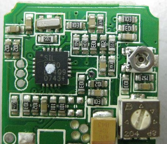 PCBA加工IC元件主要分為DIP及SMD兩大類，DIP 插件的IC，SMD (Surface Mount Device) 表面貼裝元件。