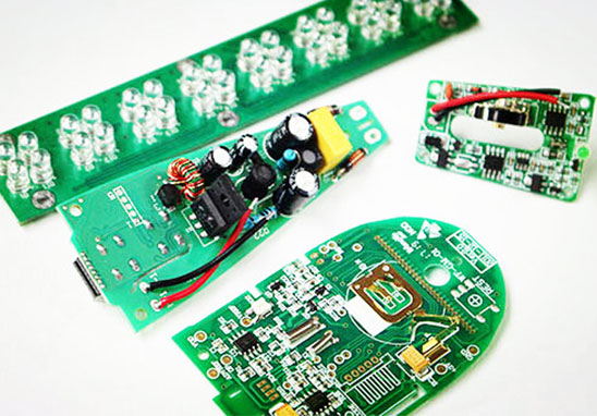 為什么PCB板顏色絕大多數(shù)都是綠色的？
